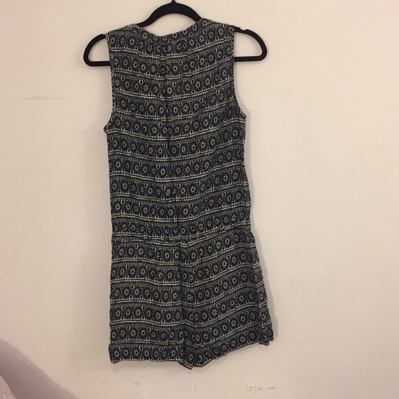 *BOGO 50%*Loft black/white pattern rompers - Picture 2 of 4